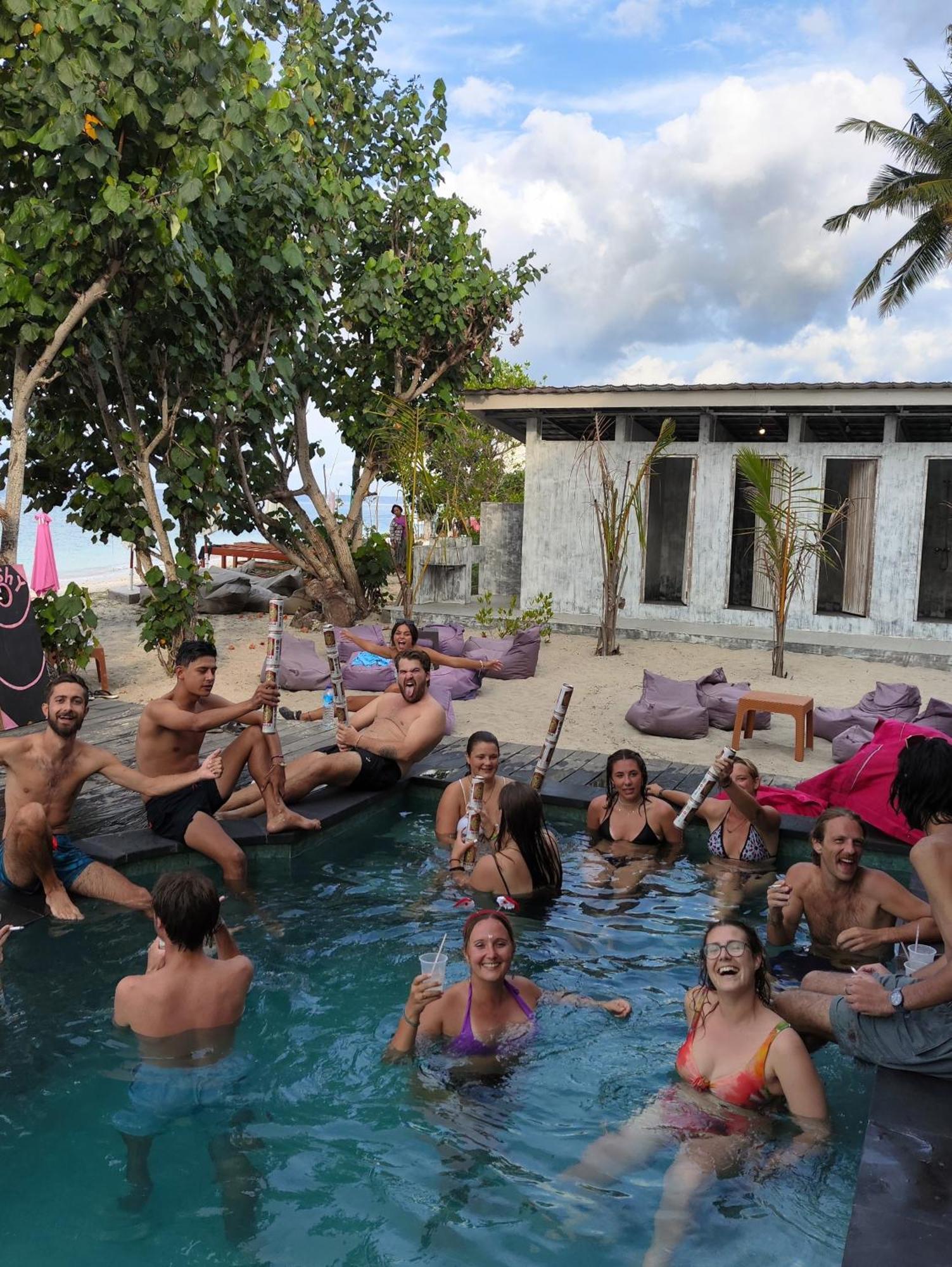 Lushy Hostel Nusa Penida Toyapakeh Екстериор снимка